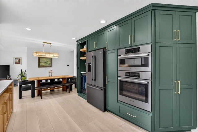 5117 Lake Mendota Drive, Madison, WI 53705