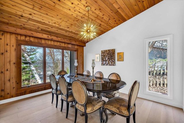 5117 Lake Mendota Drive, Madison, WI 53705