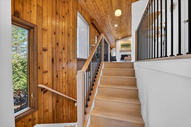 5117 Lake Mendota Drive, Madison, WI 53705