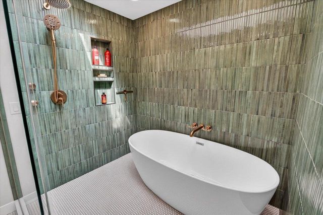 5117 Lake Mendota Drive, Madison, WI 53705