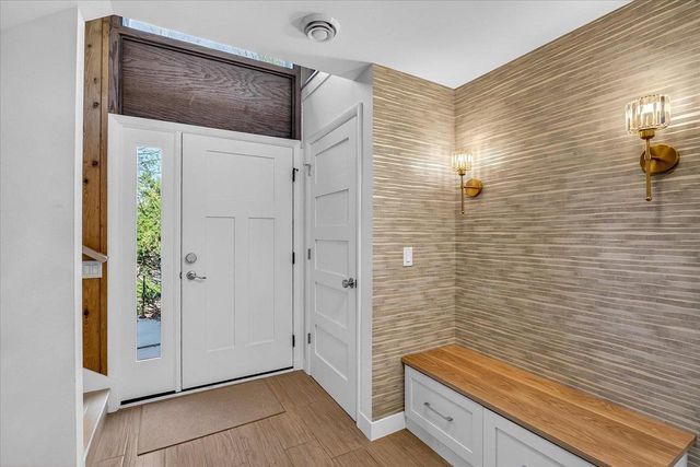 5117 Lake Mendota Drive, Madison, WI 53705