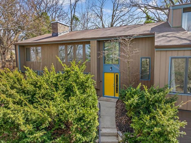 5117 Lake Mendota Drive, Madison, WI 53705