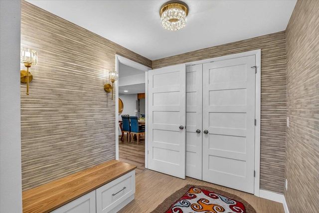 5117 Lake Mendota Drive, Madison, WI 53705