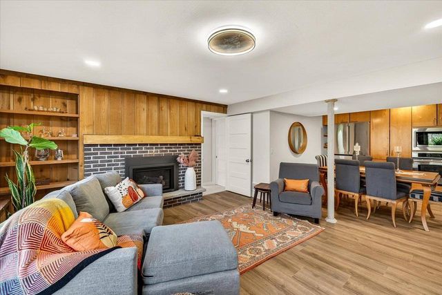 5117 Lake Mendota Drive, Madison, WI 53705