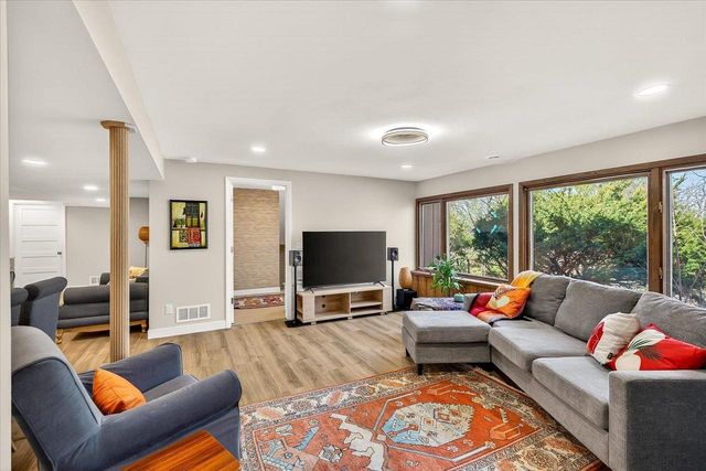 5117 Lake Mendota Drive, Madison, WI 53705