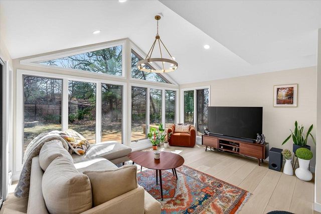 5117 Lake Mendota Drive, Madison, WI 53705