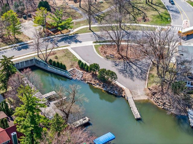 5117 Lake Mendota Drive, Madison, WI 53705