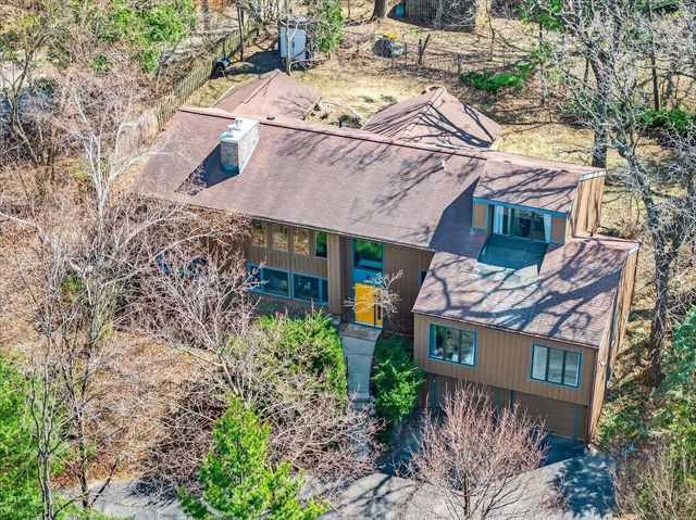 5117 Lake Mendota Drive, Madison, WI 53705