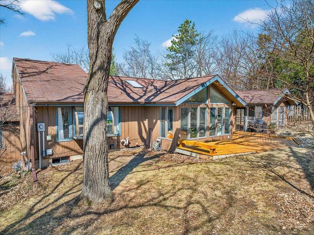 5117 Lake Mendota Drive, Madison, WI 53705