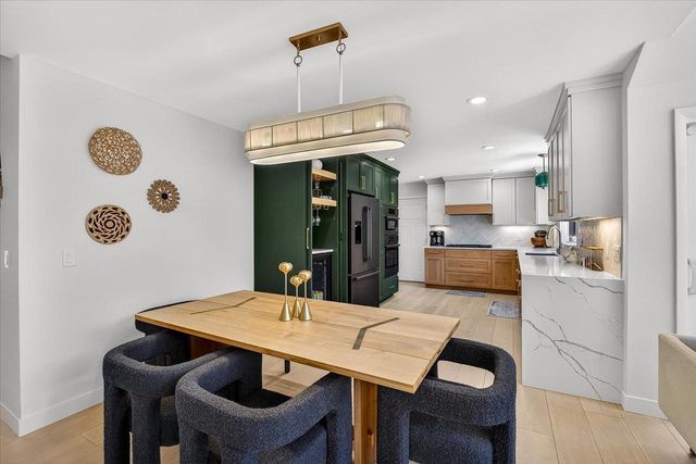 5117 Lake Mendota Drive, Madison, WI 53705