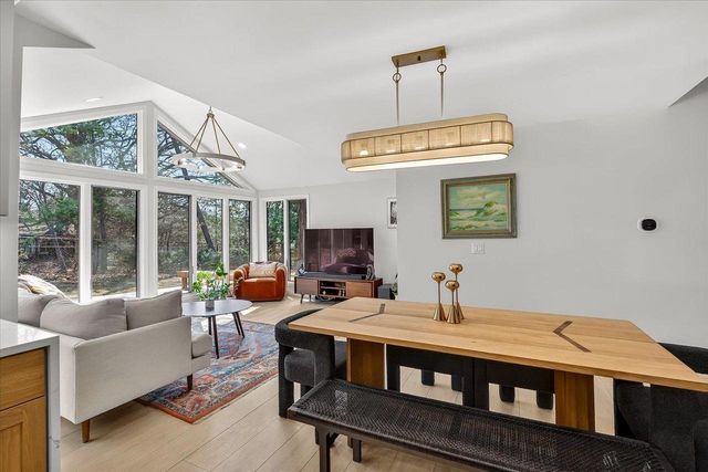 5117 Lake Mendota Drive, Madison, WI 53705