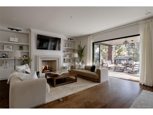 105 Southmoor Dr, Denver, CO 80220