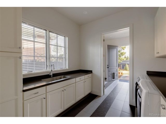 105 Southmoor Dr, Denver, CO 80220