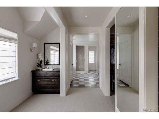 105 Southmoor Dr, Denver, CO 80220