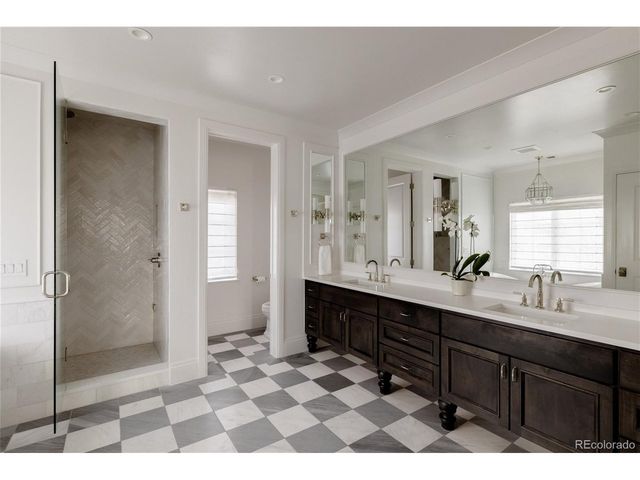 105 Southmoor Dr, Denver, CO 80220