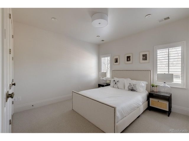 105 Southmoor Dr, Denver, CO 80220