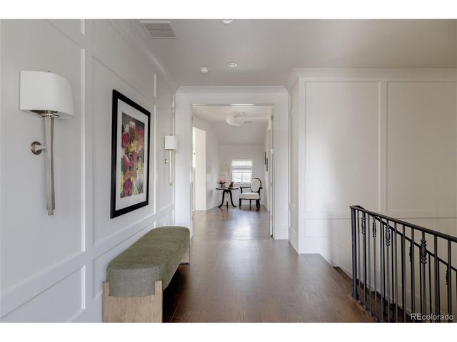 105 Southmoor Dr, Denver, CO 80220