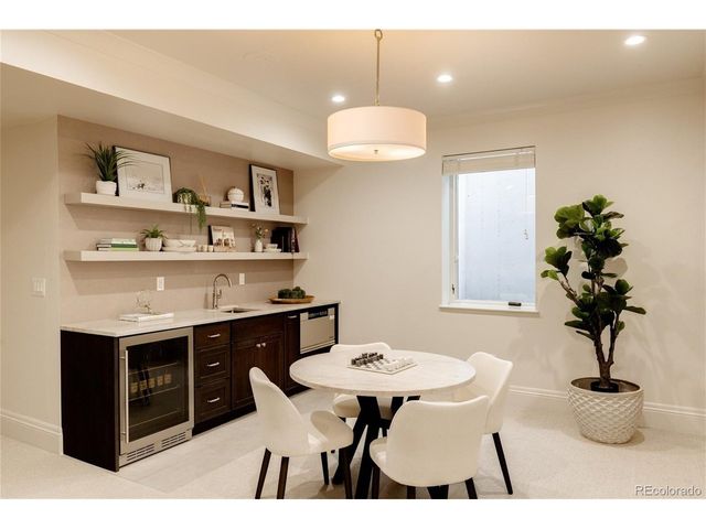 105 Southmoor Dr, Denver, CO 80220