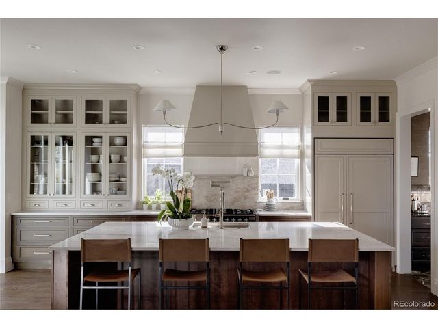 105 Southmoor Dr, Denver, CO 80220