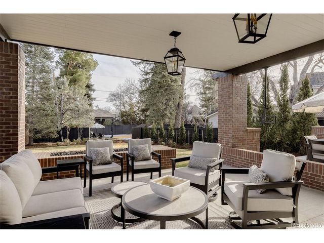 105 Southmoor Dr, Denver, CO 80220