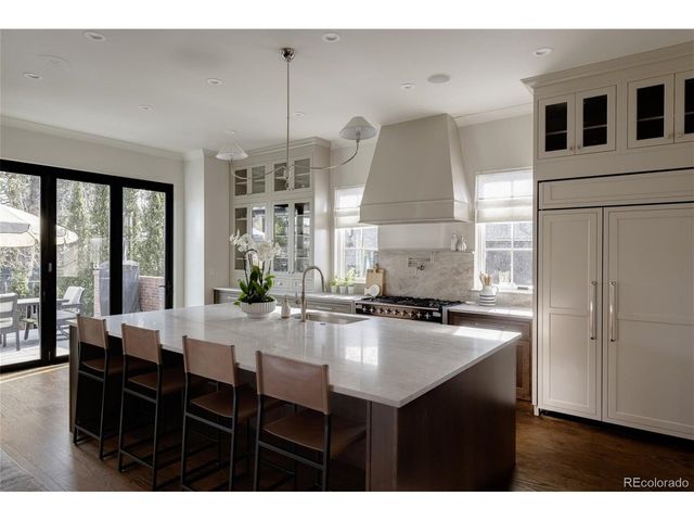 105 Southmoor Dr, Denver, CO 80220