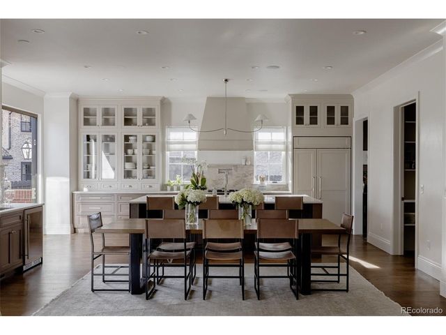 105 Southmoor Dr, Denver, CO 80220