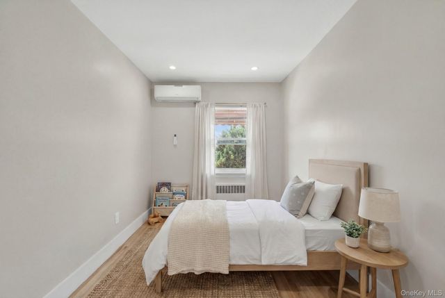 1061 E 218th Street, Bronx, NY 10469