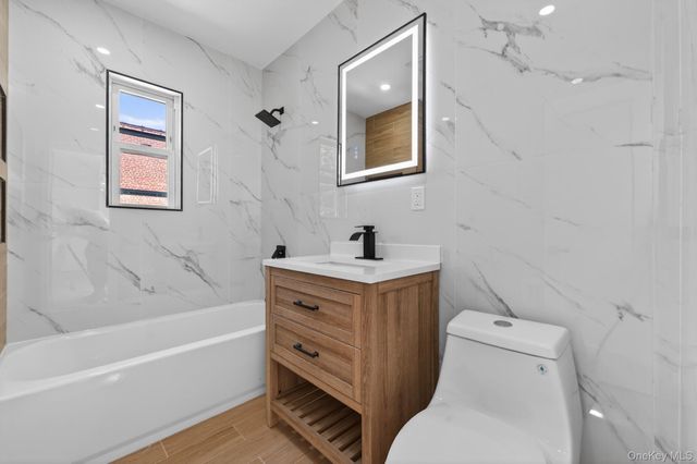 1061 E 218th Street, Bronx, NY 10469