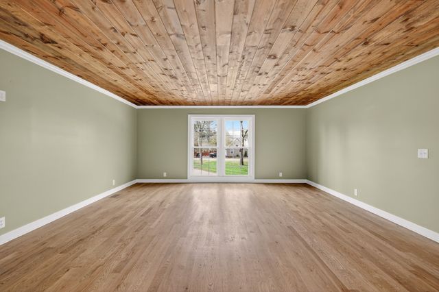 155 Bluegrass Dr, Hendersonville, TN 37075