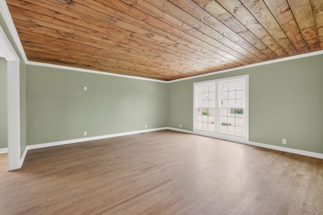 155 Bluegrass Dr, Hendersonville, TN 37075