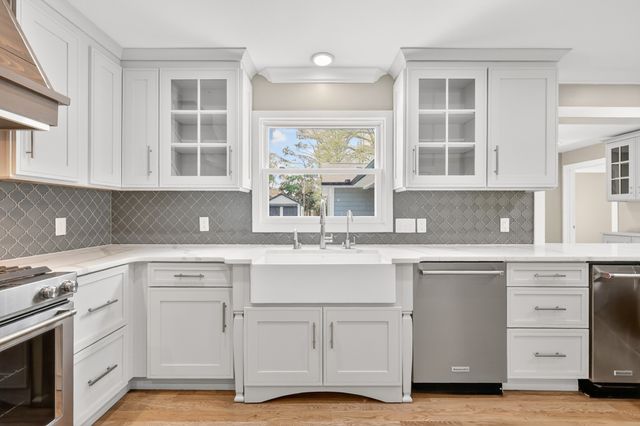 155 Bluegrass Dr, Hendersonville, TN 37075