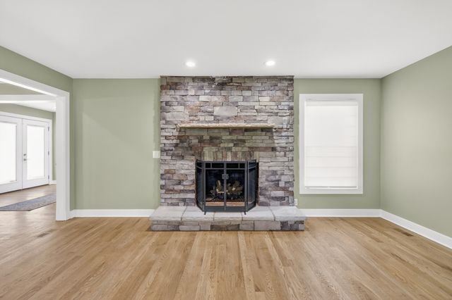 155 Bluegrass Dr, Hendersonville, TN 37075