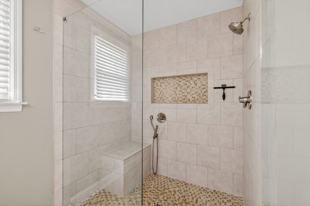 155 Bluegrass Dr, Hendersonville, TN 37075