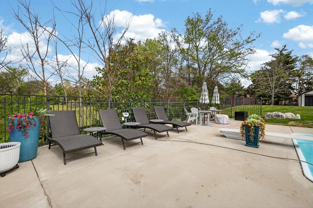 155 Bluegrass Dr, Hendersonville, TN 37075