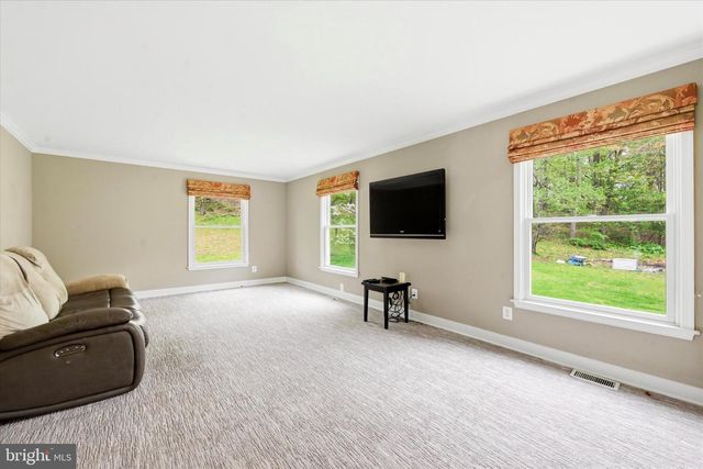 1010 NICOLE DR, Newtown Square, PA 19073
