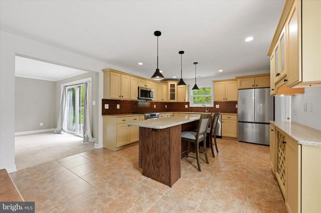 1010 NICOLE DR, Newtown Square, PA 19073
