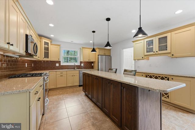 1010 NICOLE DR, Newtown Square, PA 19073