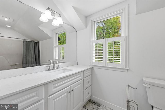 1010 NICOLE DR, Newtown Square, PA 19073