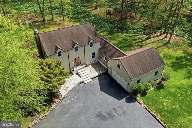 1010 NICOLE DR, Newtown Square, PA 19073
