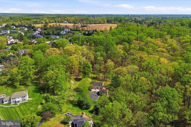 1010 NICOLE DR, Newtown Square, PA 19073