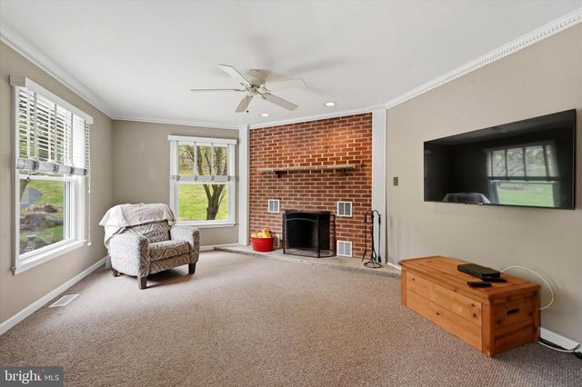 1010 NICOLE DR, Newtown Square, PA 19073