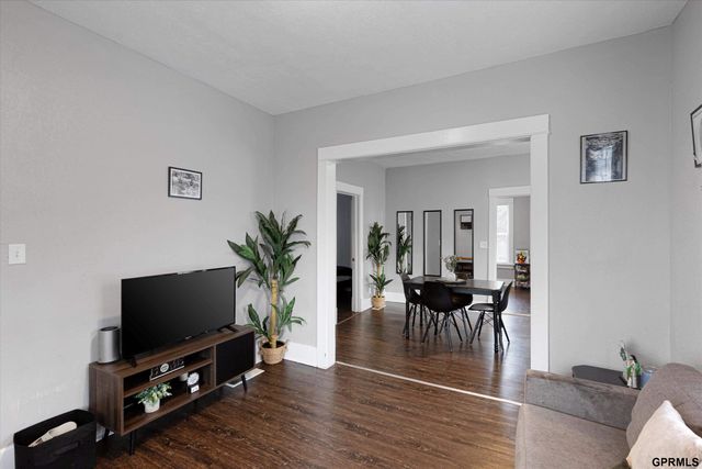 4411 Commercial Avenue, Omaha, NE 68110