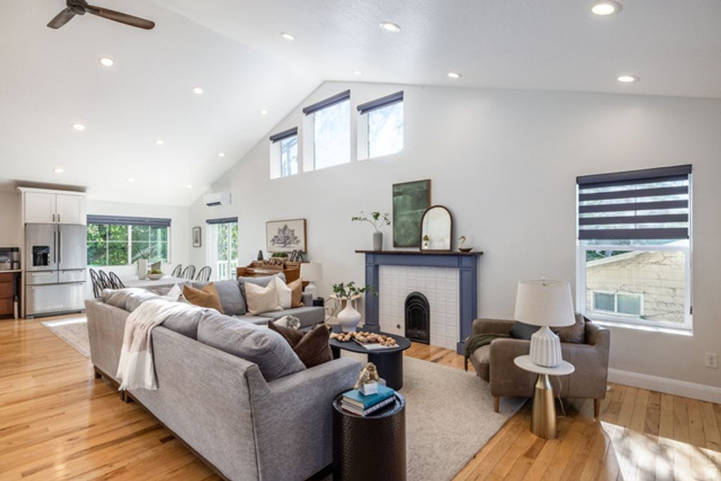 2954 E OAKRIDGE DR, Salt Lake City, UT 84109 — photo 3