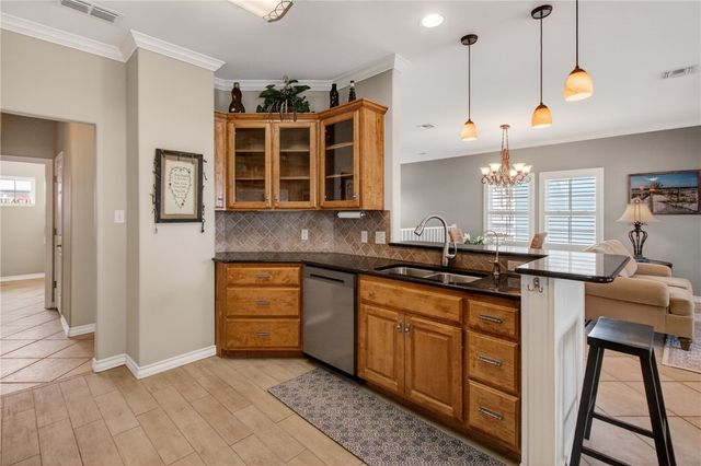 223 Keewaydin Lane, Port Aransas, TX 78373