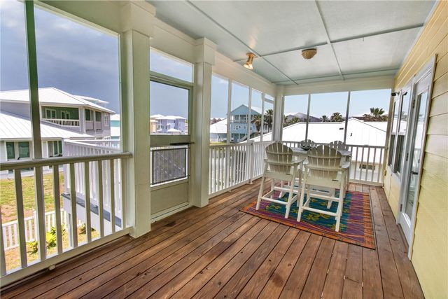 223 Keewaydin Lane, Port Aransas, TX 78373