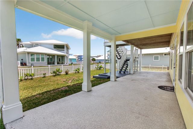 223 Keewaydin Lane, Port Aransas, TX 78373
