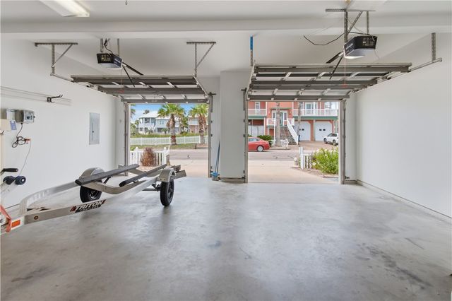223 Keewaydin Lane, Port Aransas, TX 78373