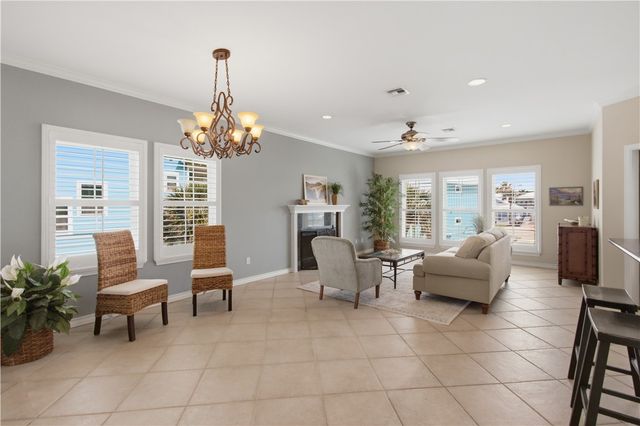223 Keewaydin Lane, Port Aransas, TX 78373