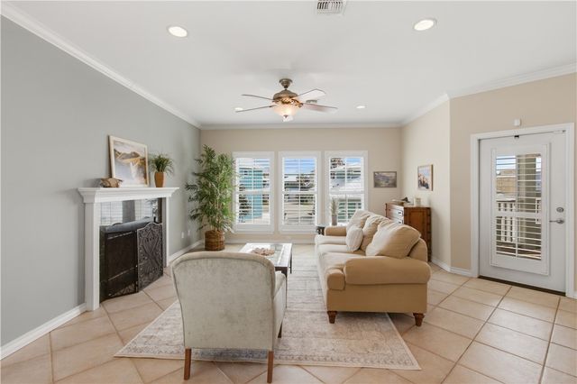 223 Keewaydin Lane, Port Aransas, TX 78373