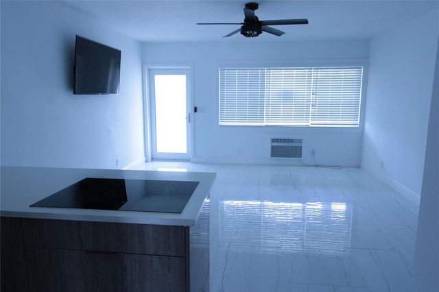 600 Layne Boulevard 119, Hallandale Beach, FL 33009